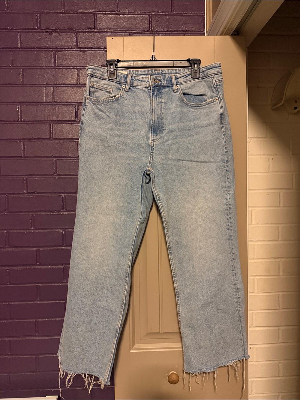 Zara High-Rise Light Blue Straight Crop Jeans